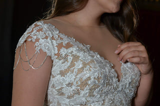 Plus size lace A-line wedding dress Enn - oliviabottega