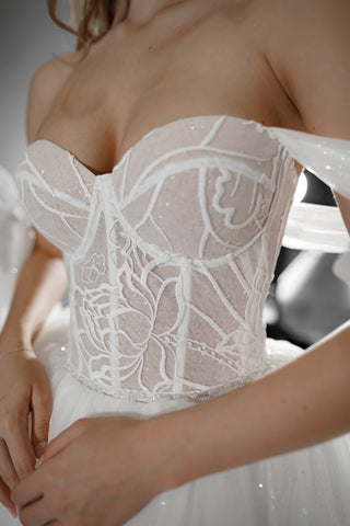 Floral Lace Wedding Dress Romanica With Detachable Straps - Olivia Bottega