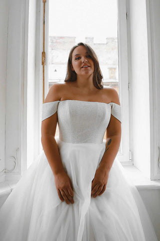 Plus Size Shiny Off-the-Shoulder Wedding Dress Klouzi 2 with wide straps - Olivia Bottega