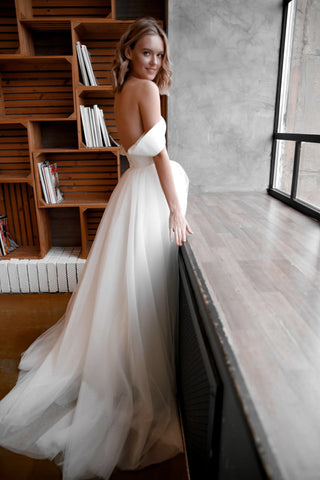 Minimalist Tulle Wedding Dress Klouzi with wide straps - Olivia Bottega