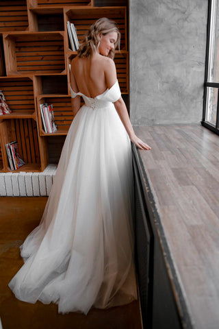 Minimalist Tulle Wedding Dress Klouzi with wide straps - Olivia Bottega