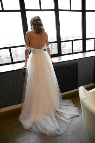Minimalist Tulle Wedding Dress Klouzi with wide straps - Olivia Bottega